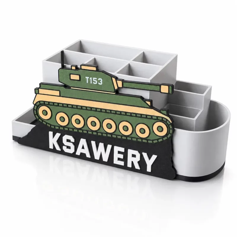Personalizowany organizer na biurko czołg z imieniem Ksawery, biały przybornik z przegródkami na kredki i przybory szkolne